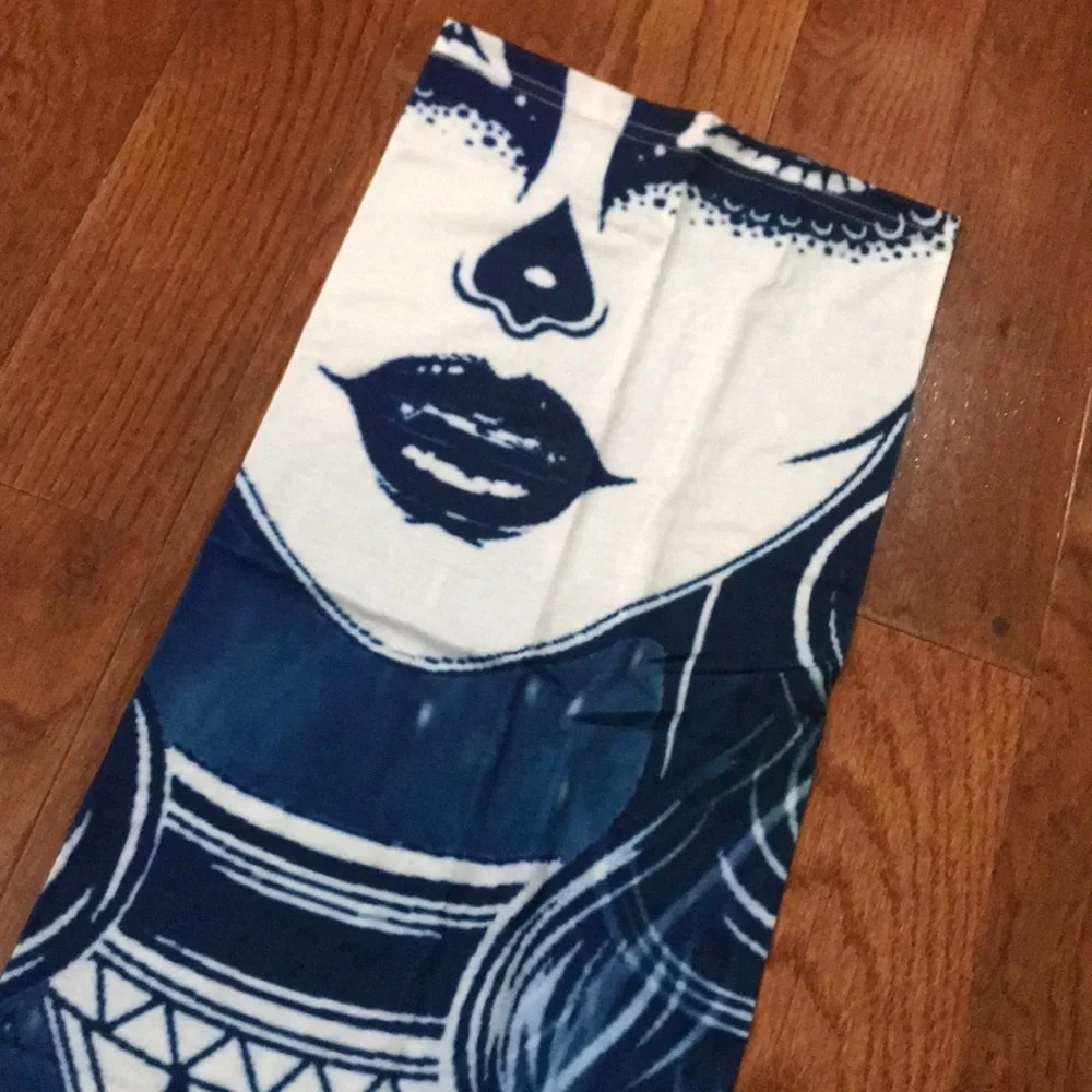 6/$20 New Sugar Skull neck gaiter